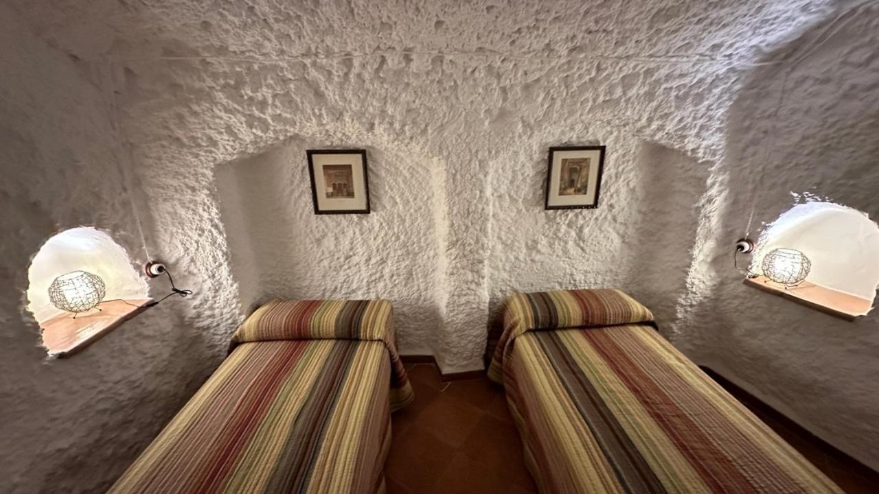 Cuevas El Torriblanco Konuk evi Gorafe Oda fotoğraf